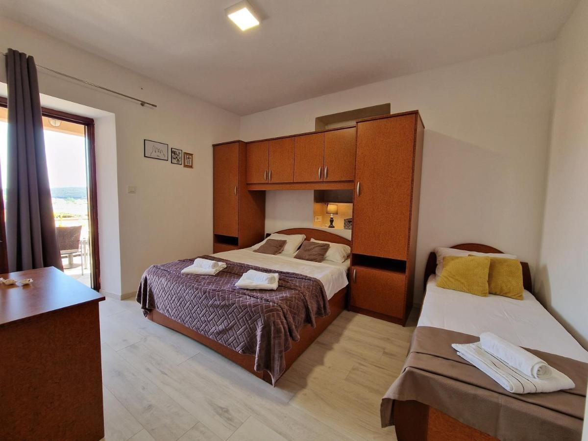 Apartments By The Sea Kampor, Rab - 5037 Exterior foto